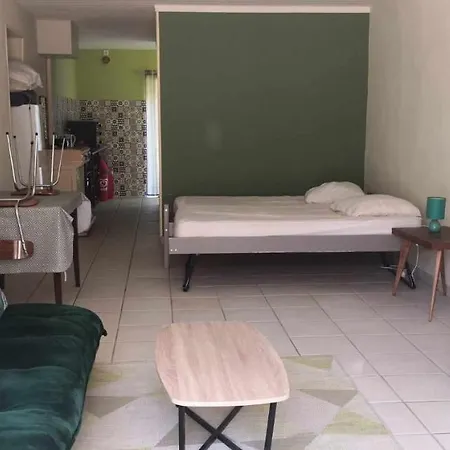 Petit Gite Ou Chambre D'Hotes 2/4 Personnes Buffieres Exterior photo